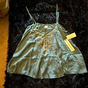 NWT O’NEIL BLOUSE! Size Large!